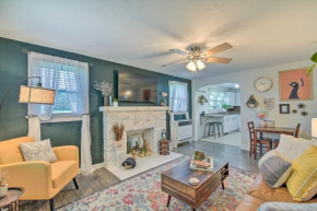 Cozy Abode with Yard - 1 Mi to Branson Landing!